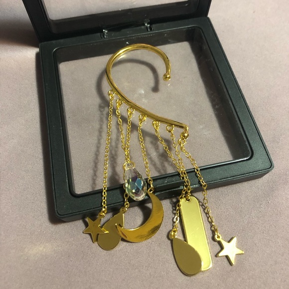 Ear Wrap Hook Earring w/ Case - Picture 6 of 11